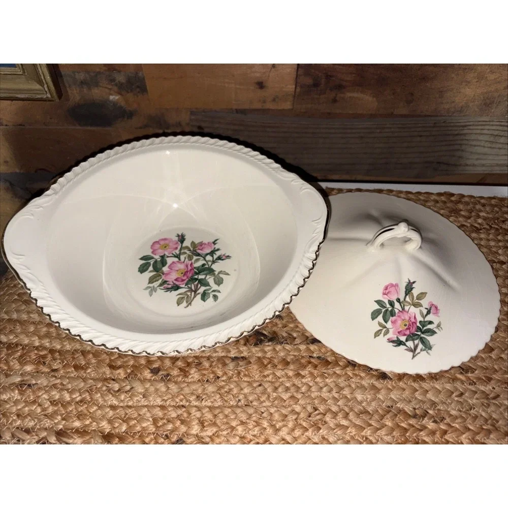 Harker 22K Gold Trim Wild Rose Royal Gadroon Serving Vegetable Bowl Lid 10.5